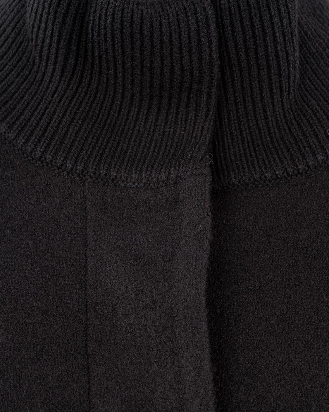shop EMPORIO ARMANI  Cappotto: Emporio Armani cappotto in maglia.
Collo alto.
Maniche svasate.
Tasche a toppa.
Composizione: 84% Lana, 16% Cotone.
Made in China.. EW001234 AF19926-UC001 number 430335